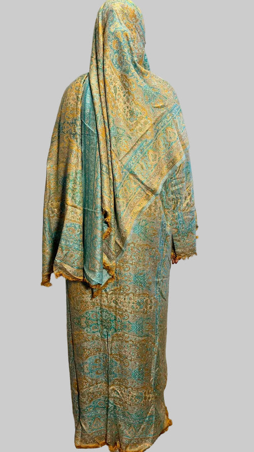 Abaya pashmina Himalaya turquoise à motif cachemire – vue de dos sur mannequin
