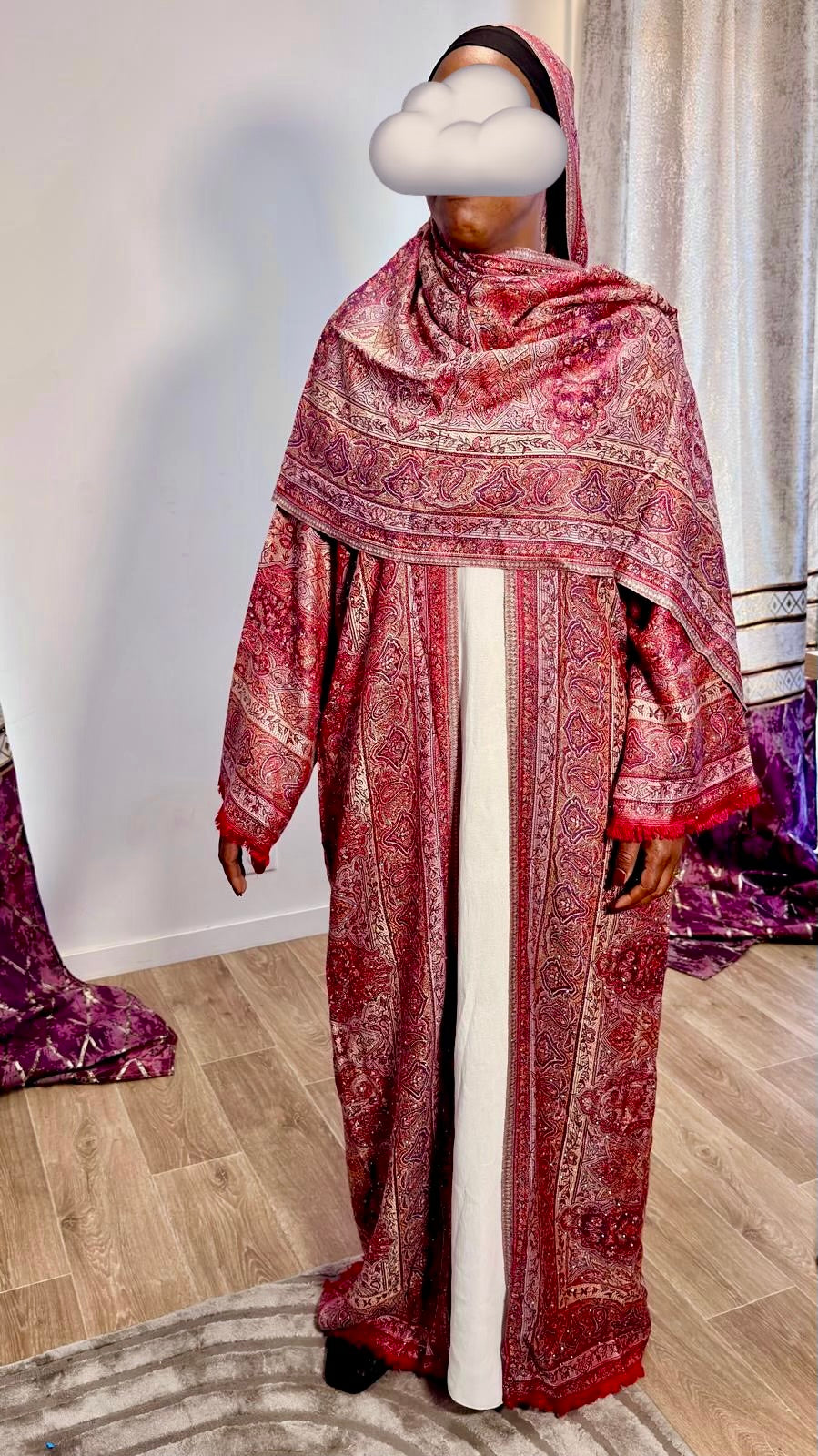 Abaya Pashmina Al Wafa, coupe traditionnelle avec kimono et foulard assortis inclus.