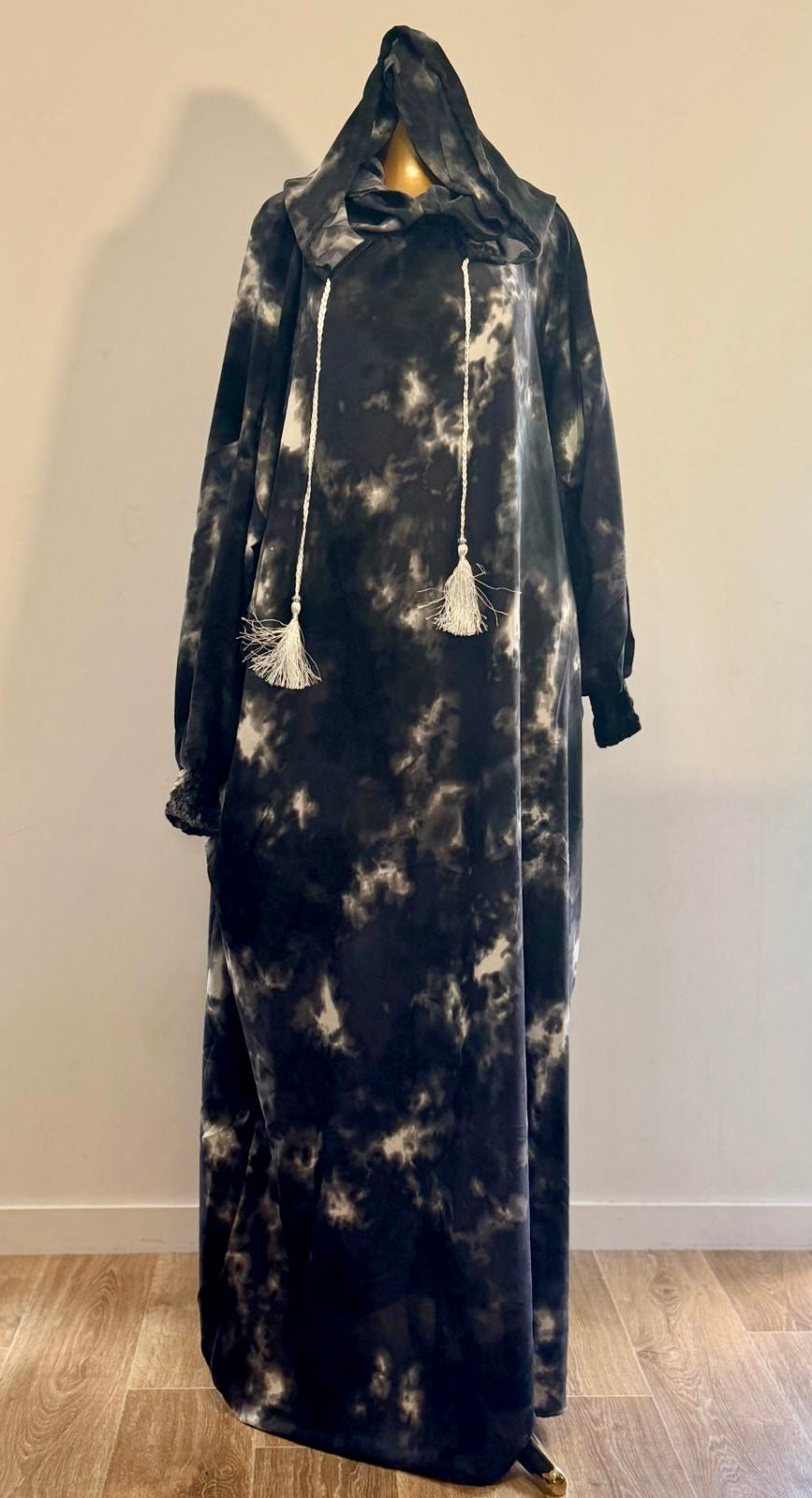 Shop by Lyah – Robe de prière Medine – Bleu ciel / Noir / Multicolore – Vue 4