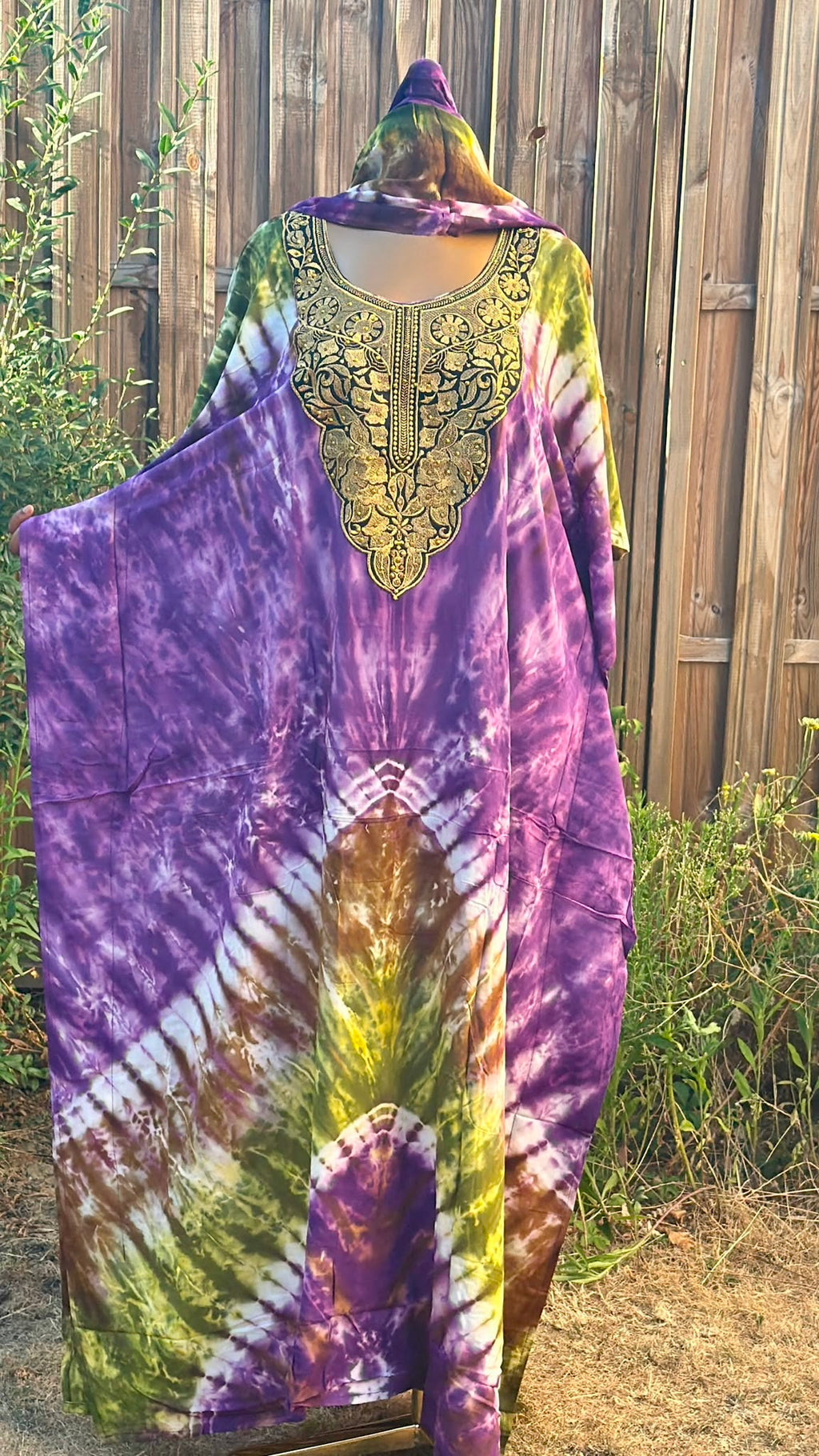 Boubou africain femme Awa – détail du tissu coton imprimé tie-dye