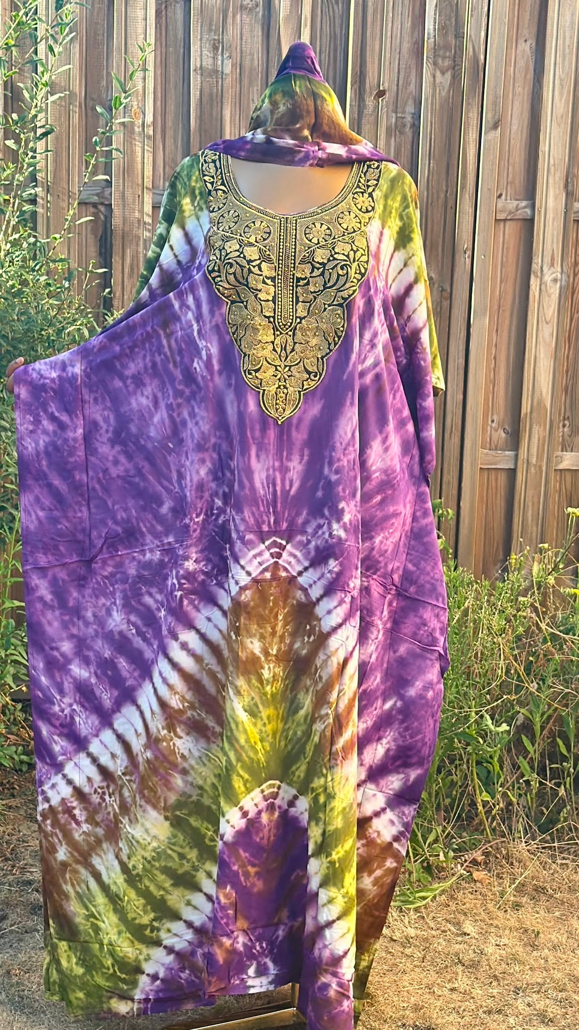 Boubou africain femme Awa – détail du tissu coton imprimé tie-dye