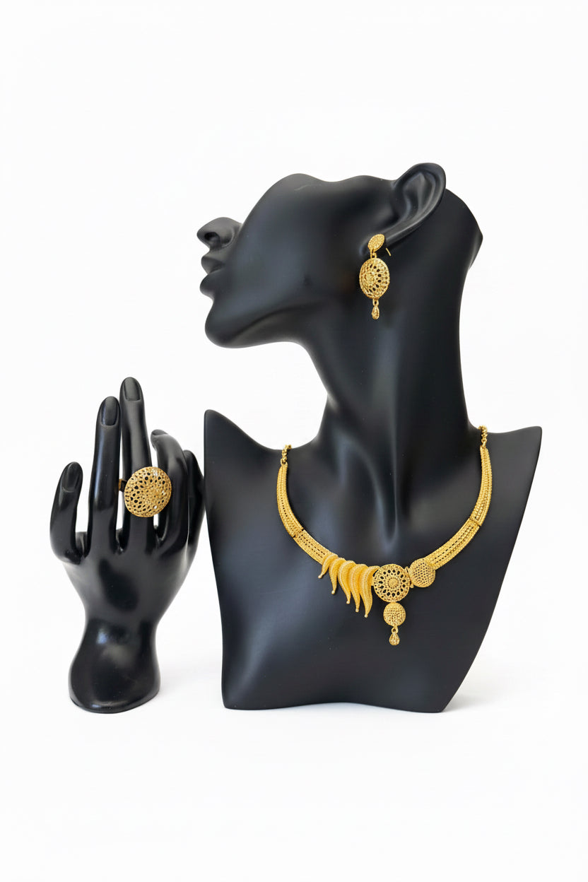 Parure Prestige femme plaqué or – chaîne, boucles d'oreilles et bague