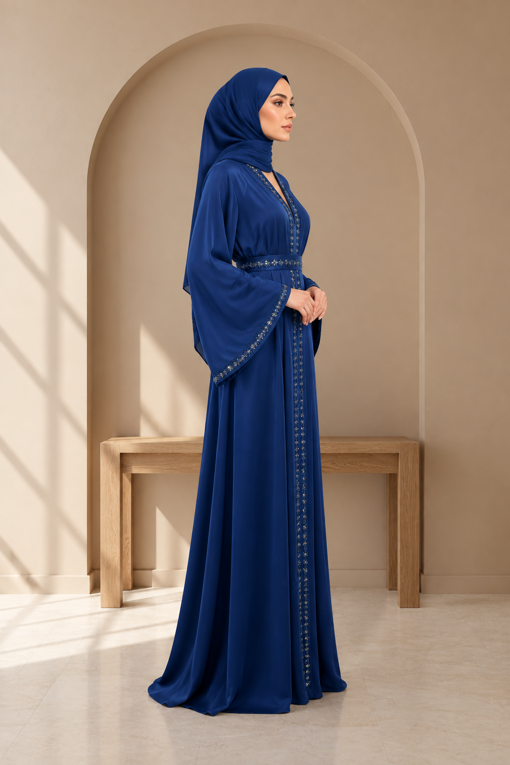 Abaya Aïssa brodée de perles – vue de profil