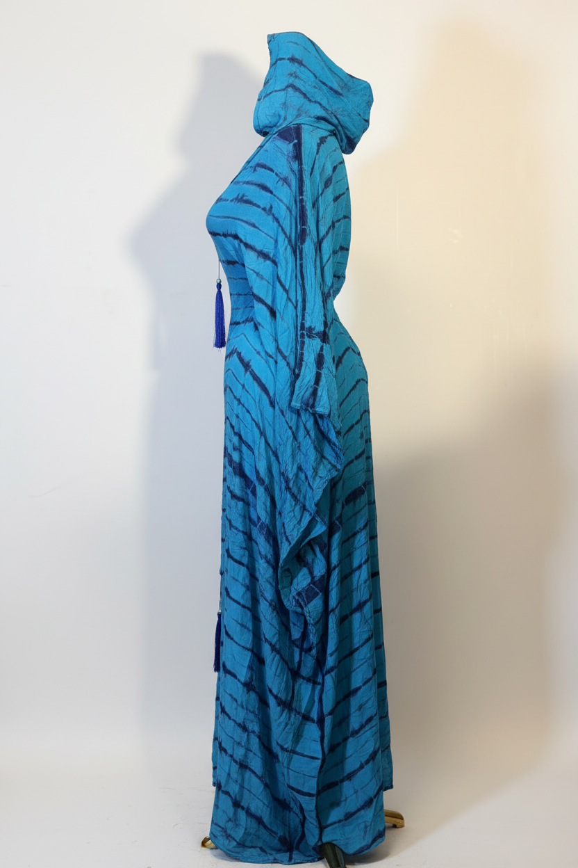 Robe Bintou turquoise vue de profil - tissu africain tie-dye