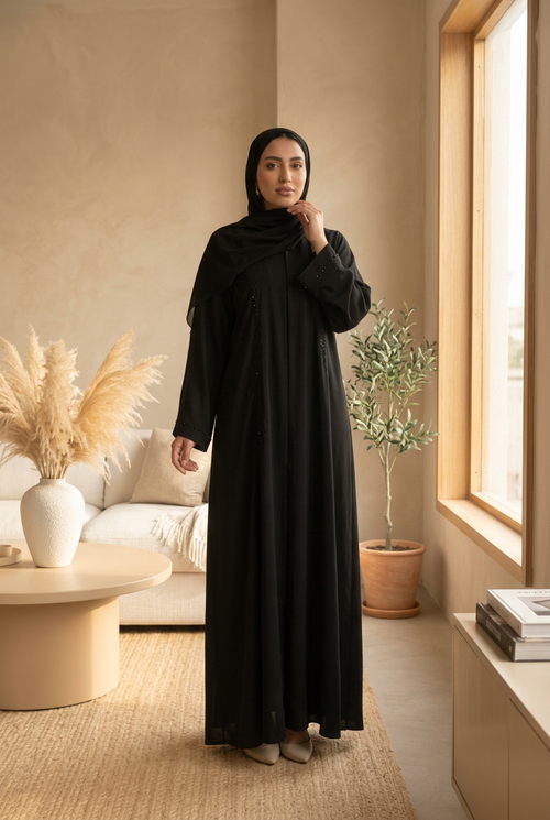 Abaya femme Nadia noire plissée de cérémonie – vue portée
