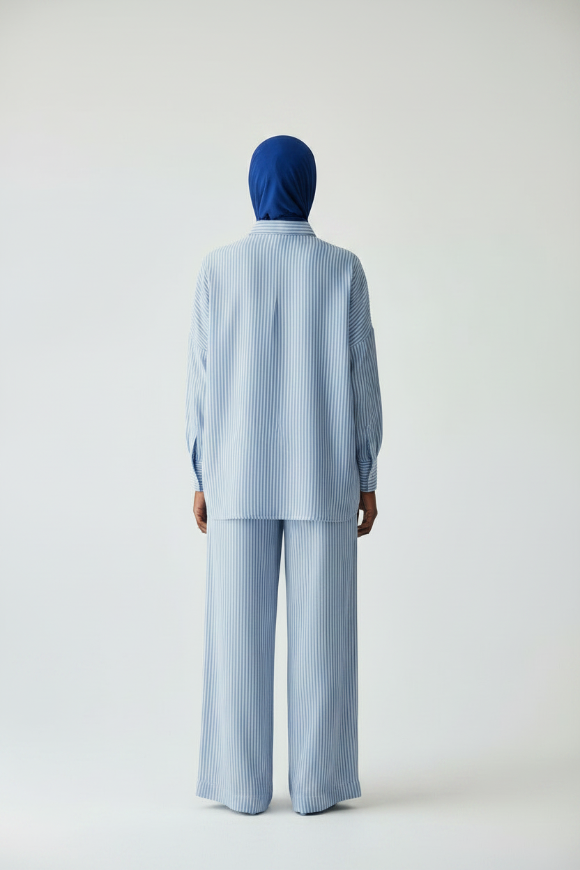 Ensemble Nadia femme bleu ciel à rayures, vue de dos, tenue deux pièces coton