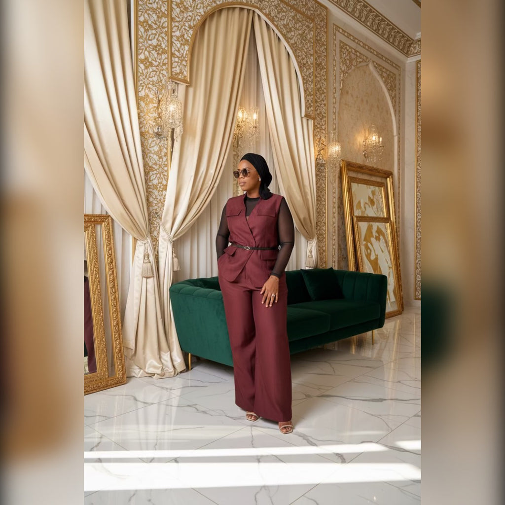 Ensemble Hana femme bordeaux porté avec haut manches longues transparent – look soirée - Shop by Lyah