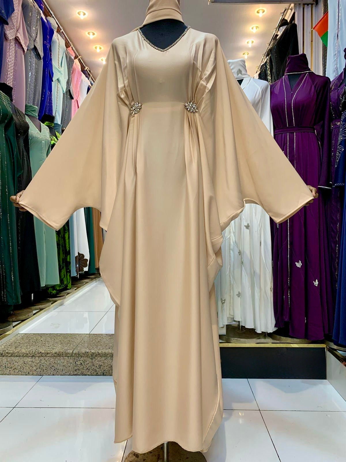 Abaya Amira