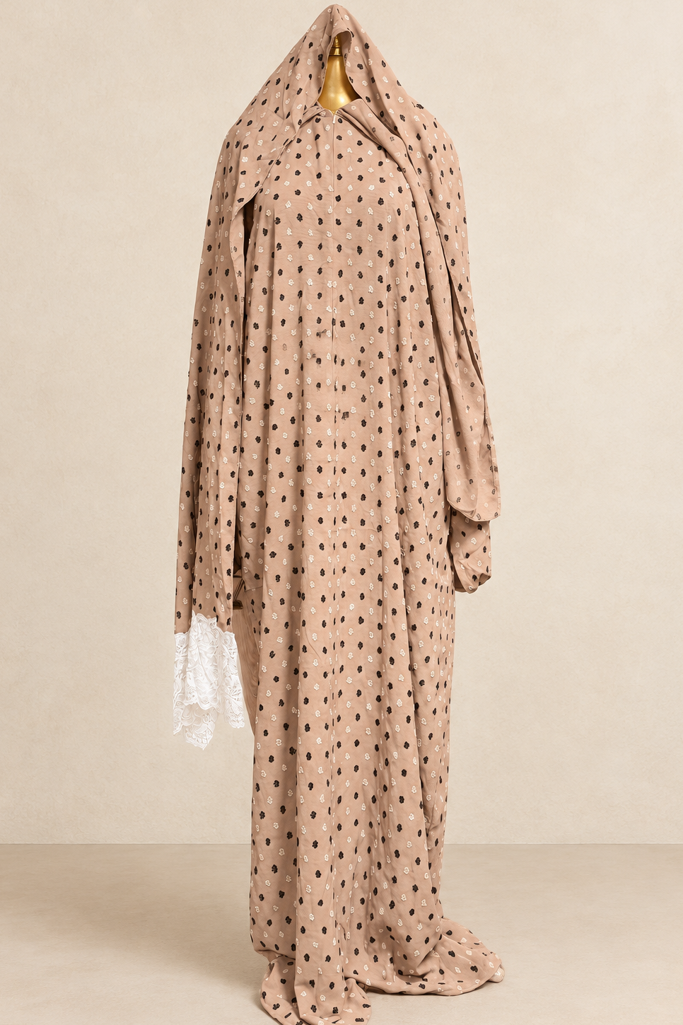 Robe de prière femme à pois – détail du tissu léger