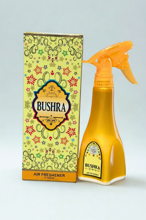 Bushra Naseem – Vue de face