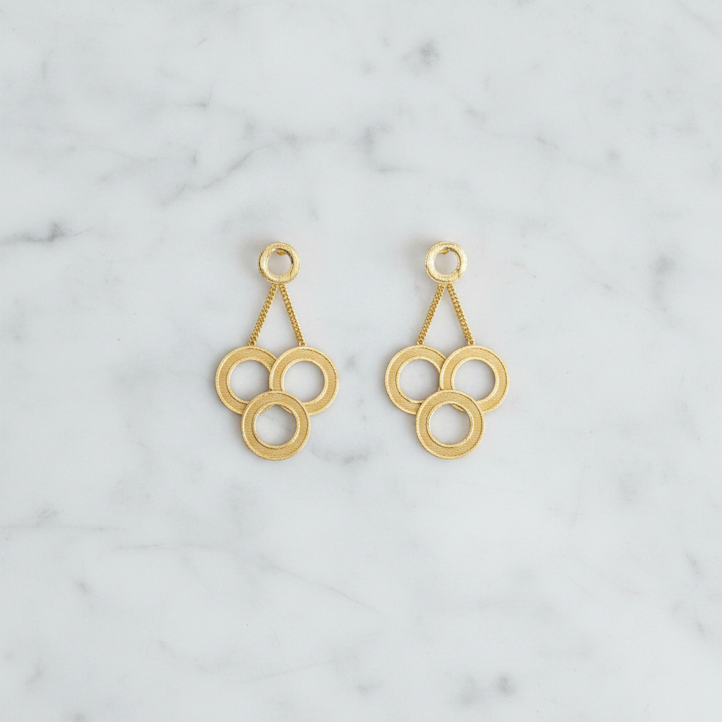 Boucles d'oreilles trois anneaux femme – vue à plat